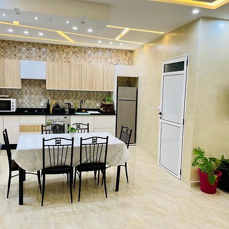 Appartement Pour Famille Avec Enfant Al Hoceïma Exteriör bild