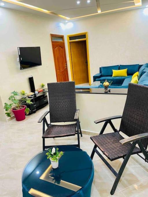 Appartement Pour Famille Avec Enfant Al Hoceïma Exteriör bild