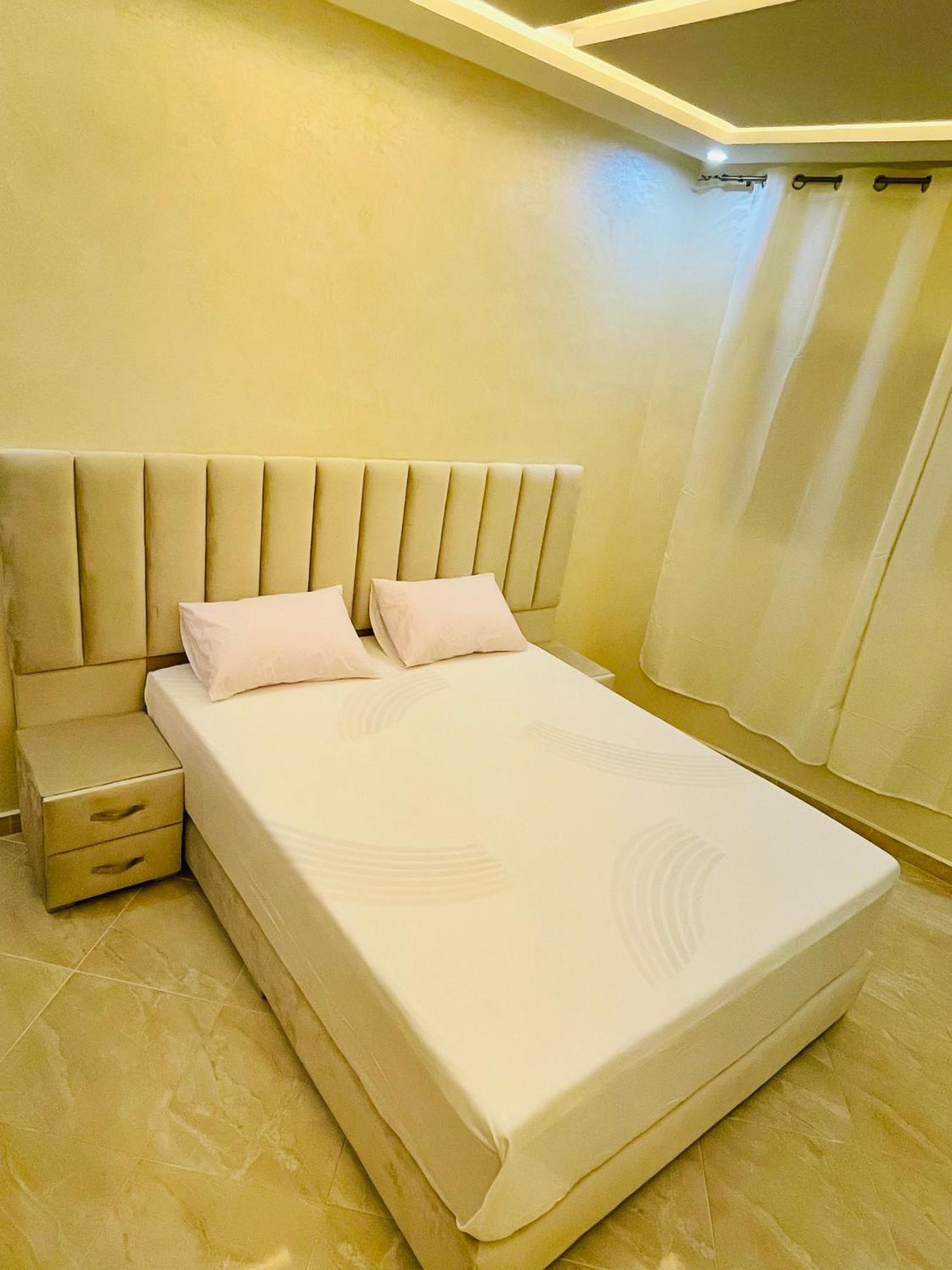 Appartement Pour Famille Avec Enfant Al Hoceïma Exteriör bild